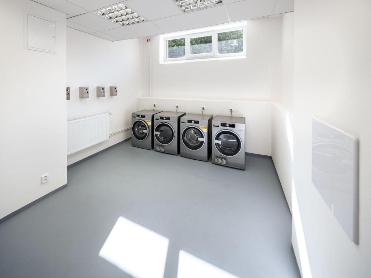 Wellness Studio! Finnish Sauna, Whirlpool, Gym & More! Praha Bagian luar foto