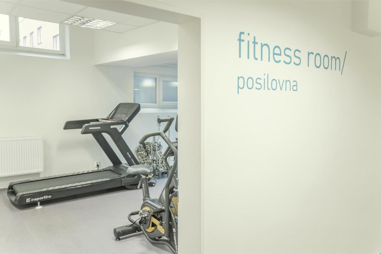 Wellness Studio! Finnish Sauna, Whirlpool, Gym & More! Praha Bagian luar foto